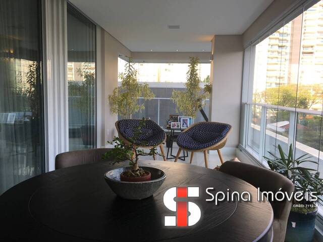 Locação em PINHEIROS - São Paulo