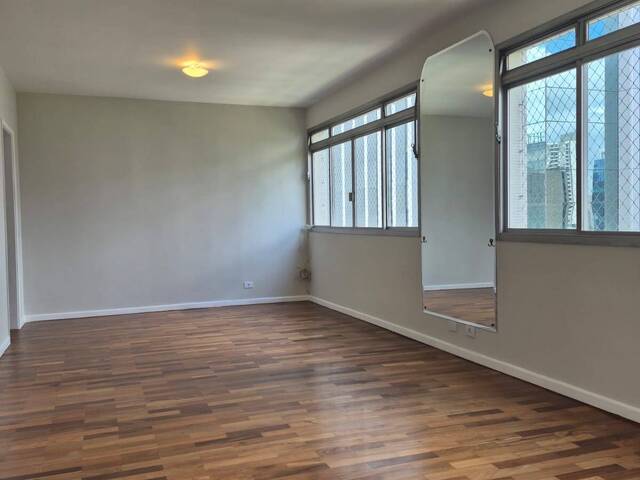 Locação em PINHEIROS - São Paulo